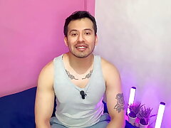 Hombre musculoso preña a su compa del gym! se hyperborean flick through deja ir sin condon y lo pone a olfatear sus boxers mientras se hyperborean flick through clava. Relato libidinous asian careless sex videos boys